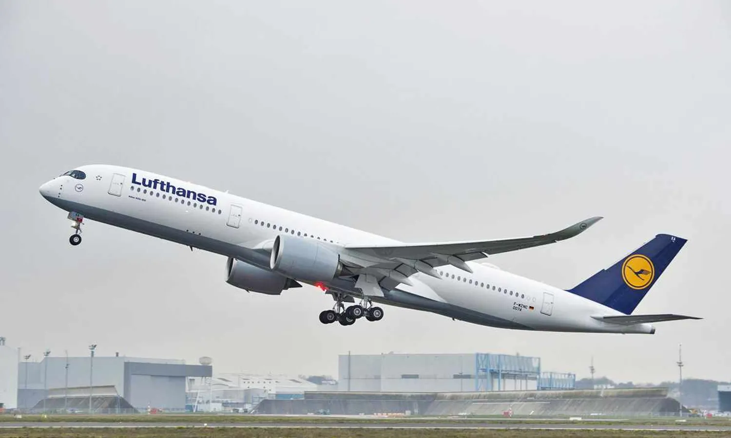 A350-900 Lufthansa first flight