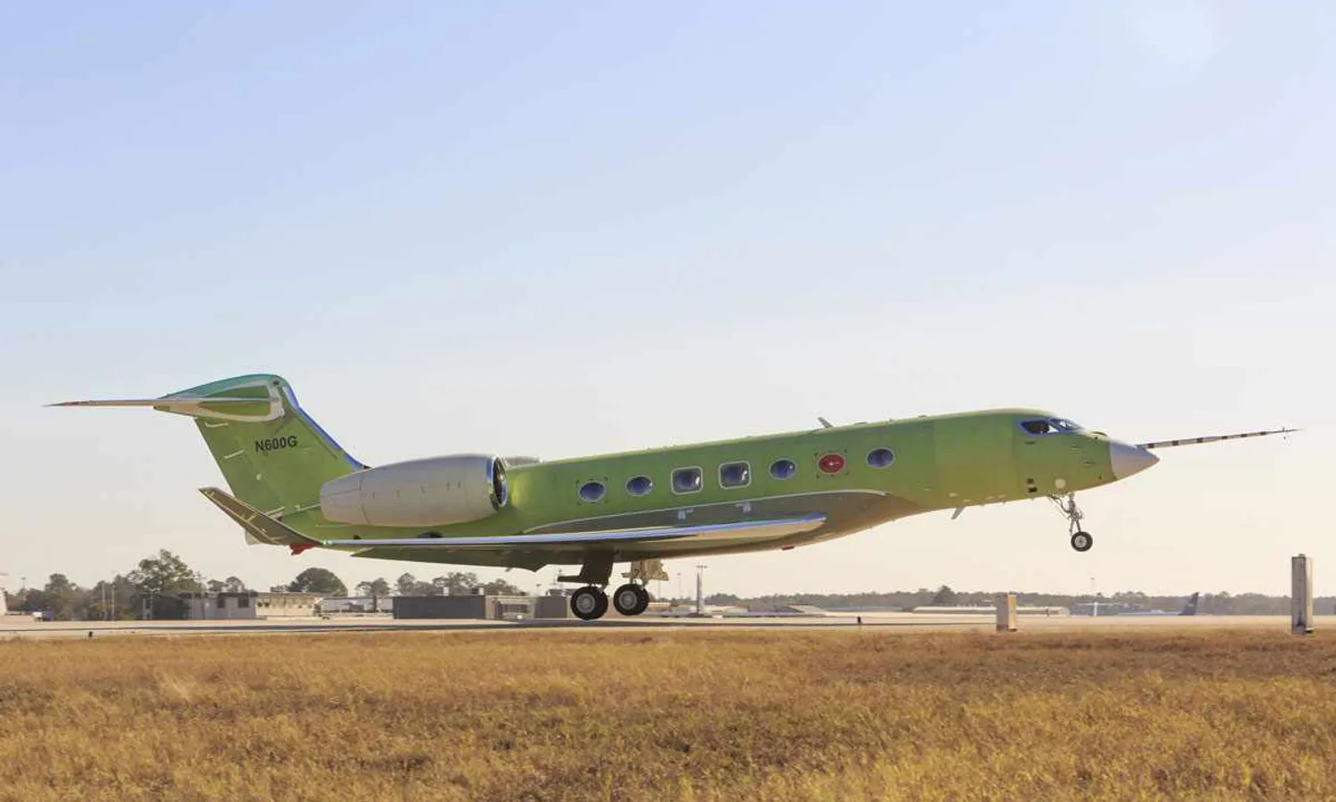 G600 makes first flight