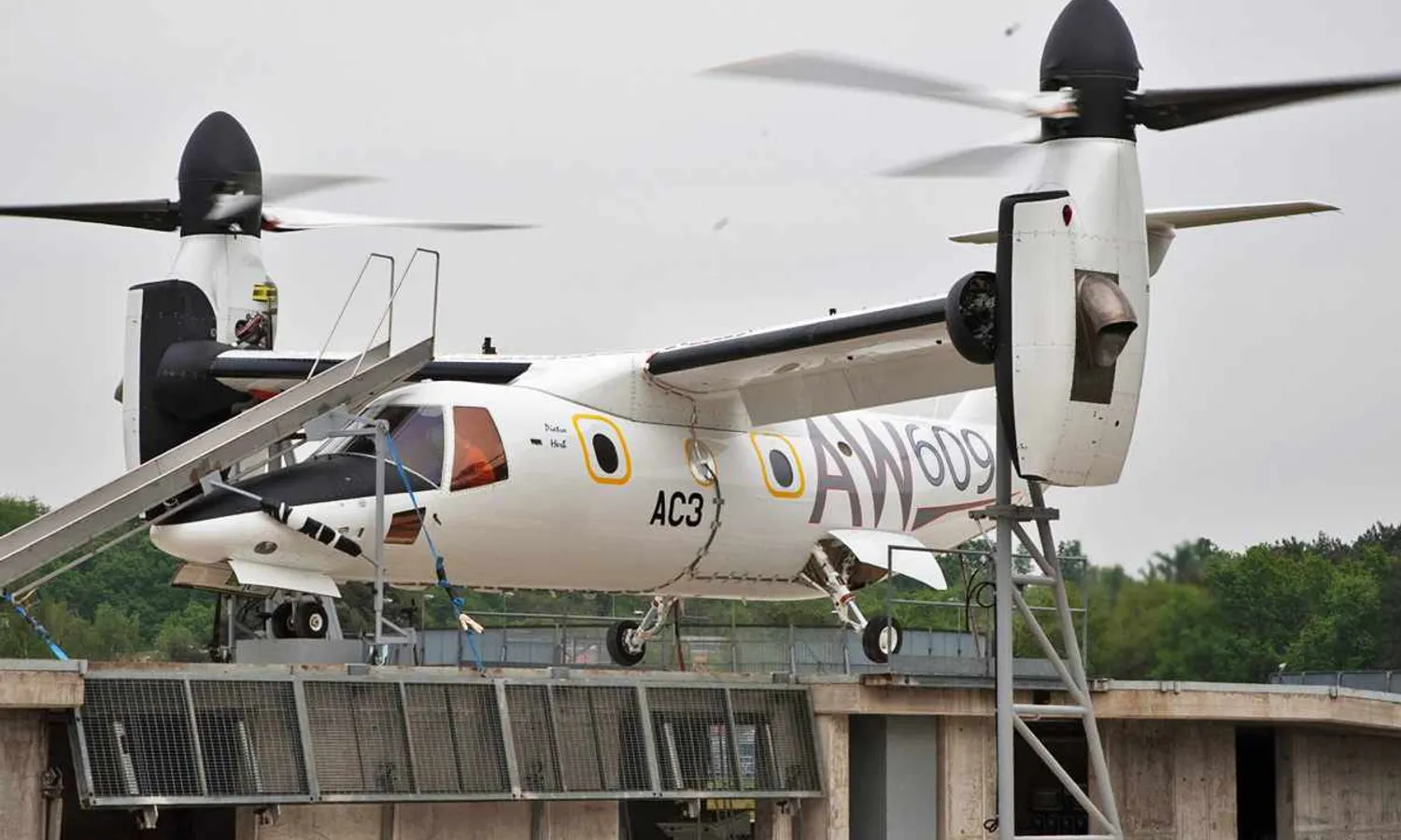 AW609 ground tests