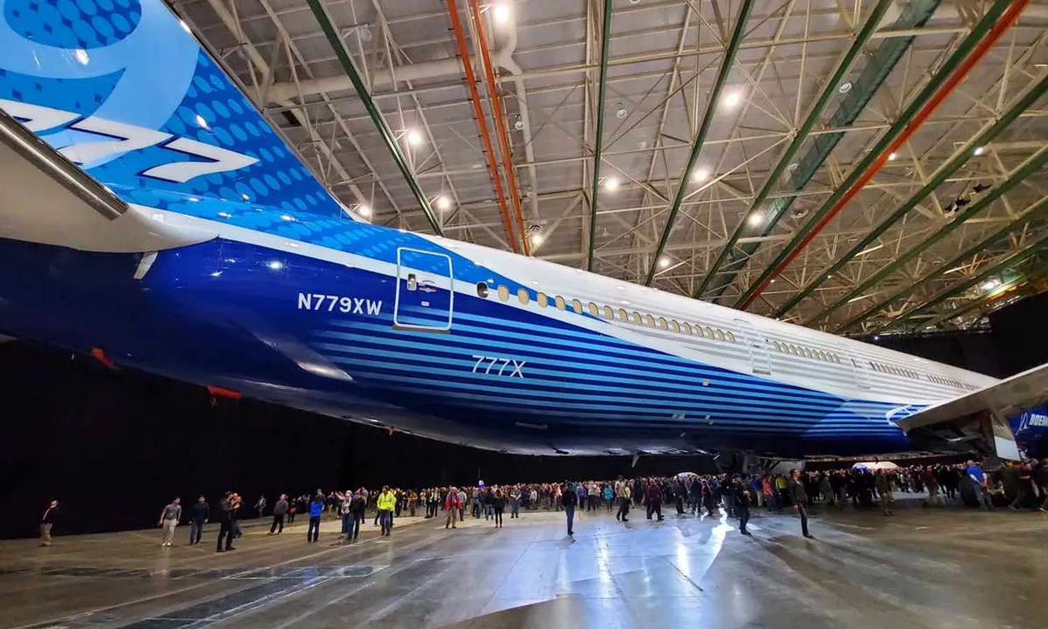 The new widebody is capable to carry up to 450 passengers in two class cabin (Boeing employees via Twitter)