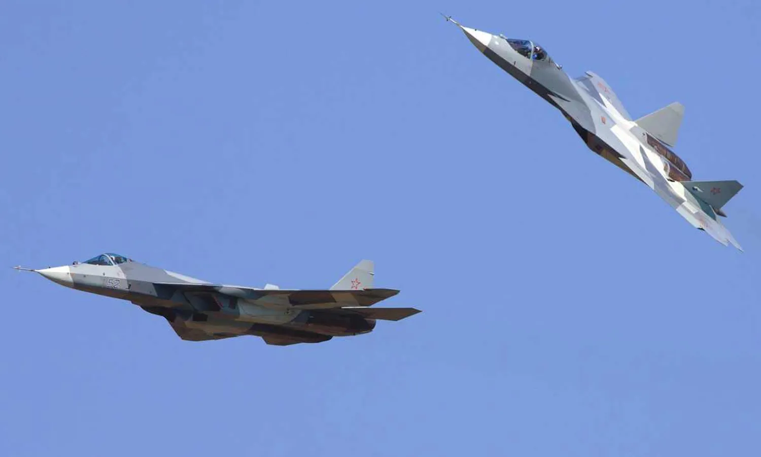 Sukhoi Su-57: Putin wants more fighters (UAC)