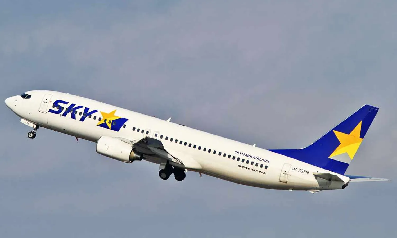 Skymark Boeing 737-800 (Wikimedia)