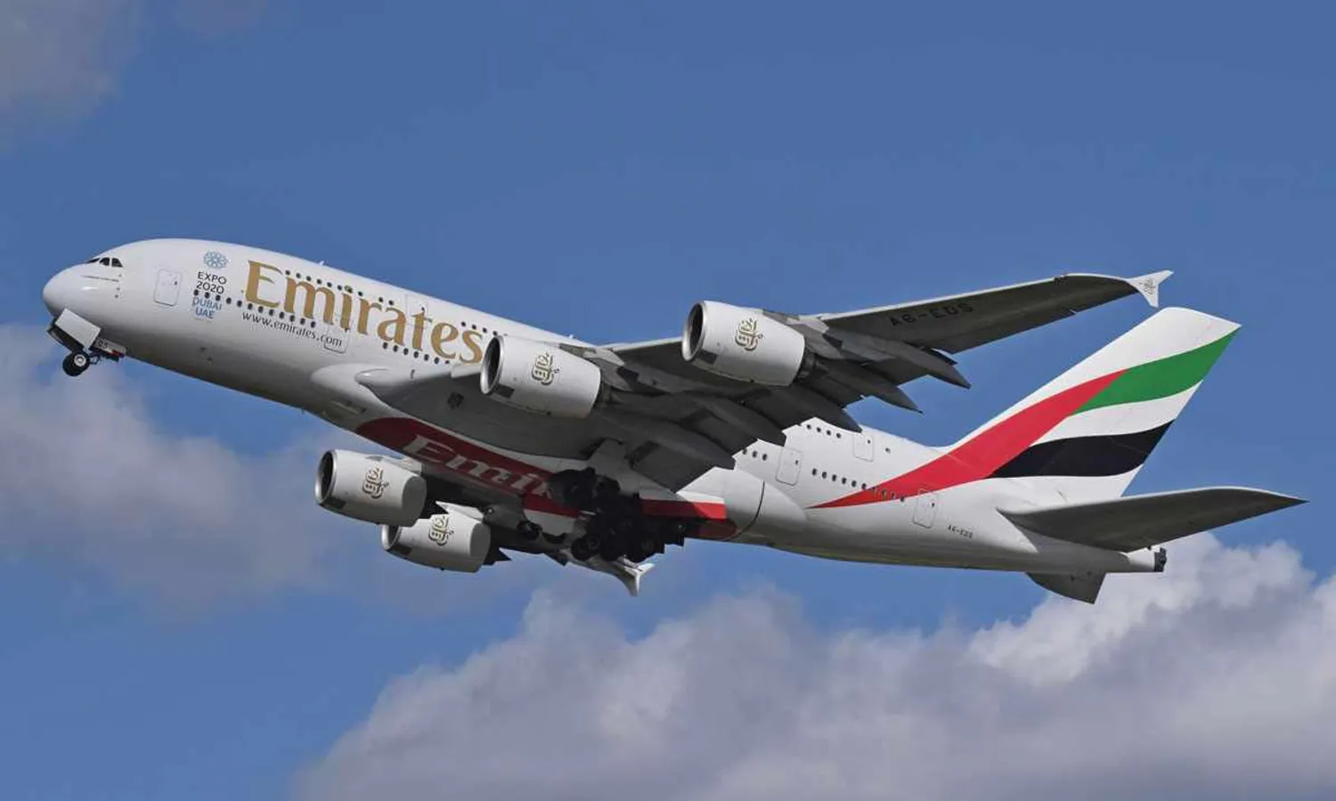 Emirates A380: 54% of seats offered worldwide were by Dubai company (Adrian Pingstone)