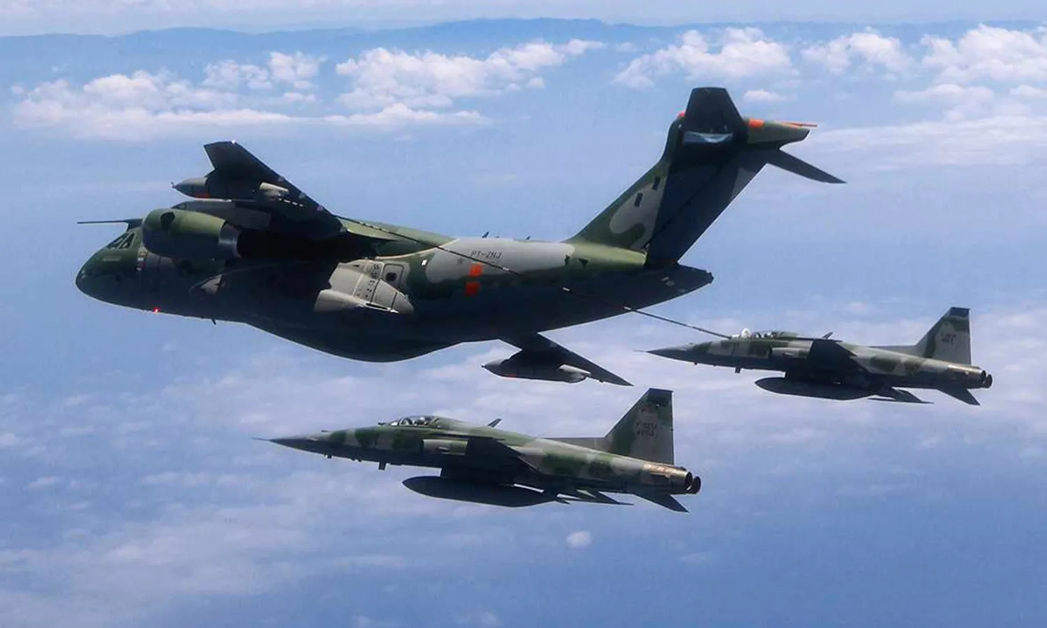 KC-390: able to refueling other aircraft in flight (FAV)