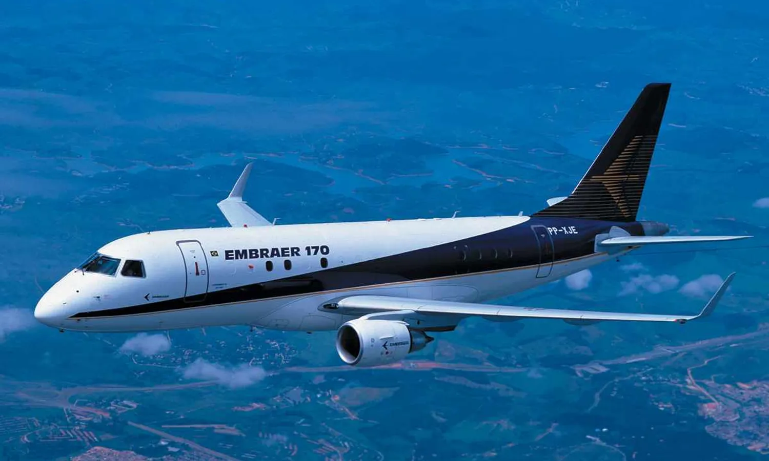 The E170, first member of E-Jet family (Embraer)