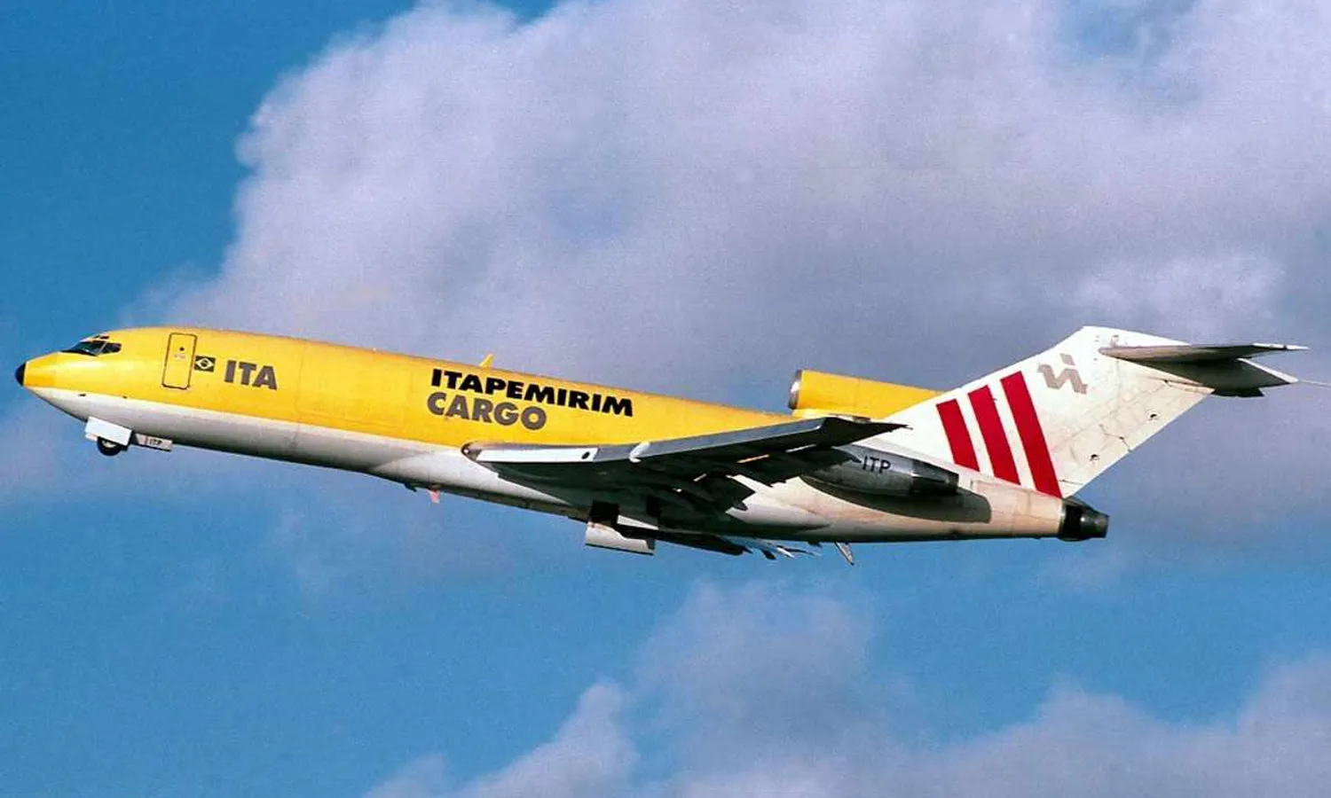 Between 1991 and 2000, Itapemirim operated an air cargo division (JetPix)