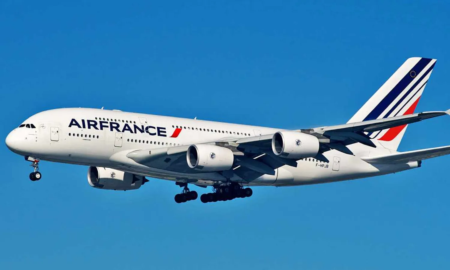The A380 F-HPJB in Air France livery: first airliner´s superjumbo deactived (BriYYZ)