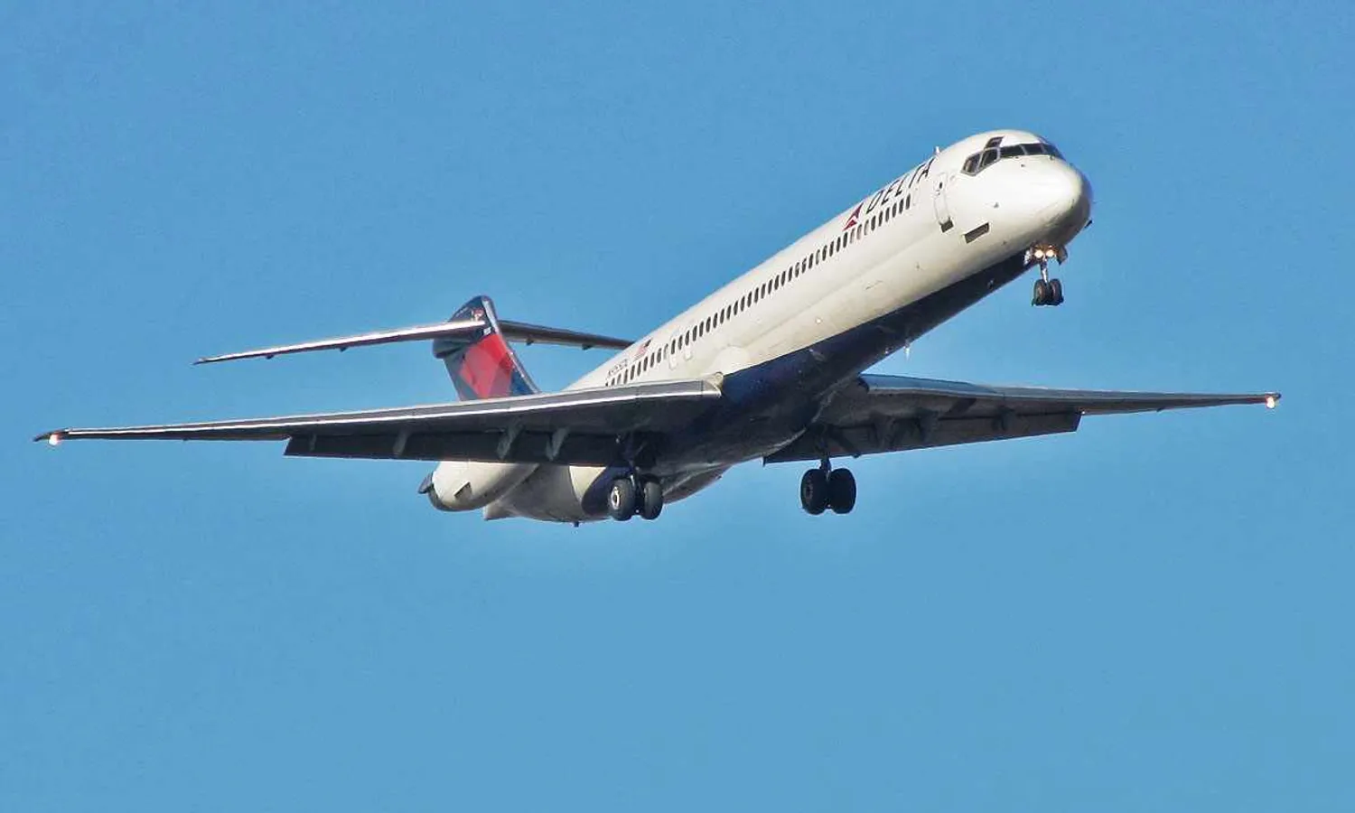 MD-88: Delta will retire jet ahead of plan (redlegsfan21)