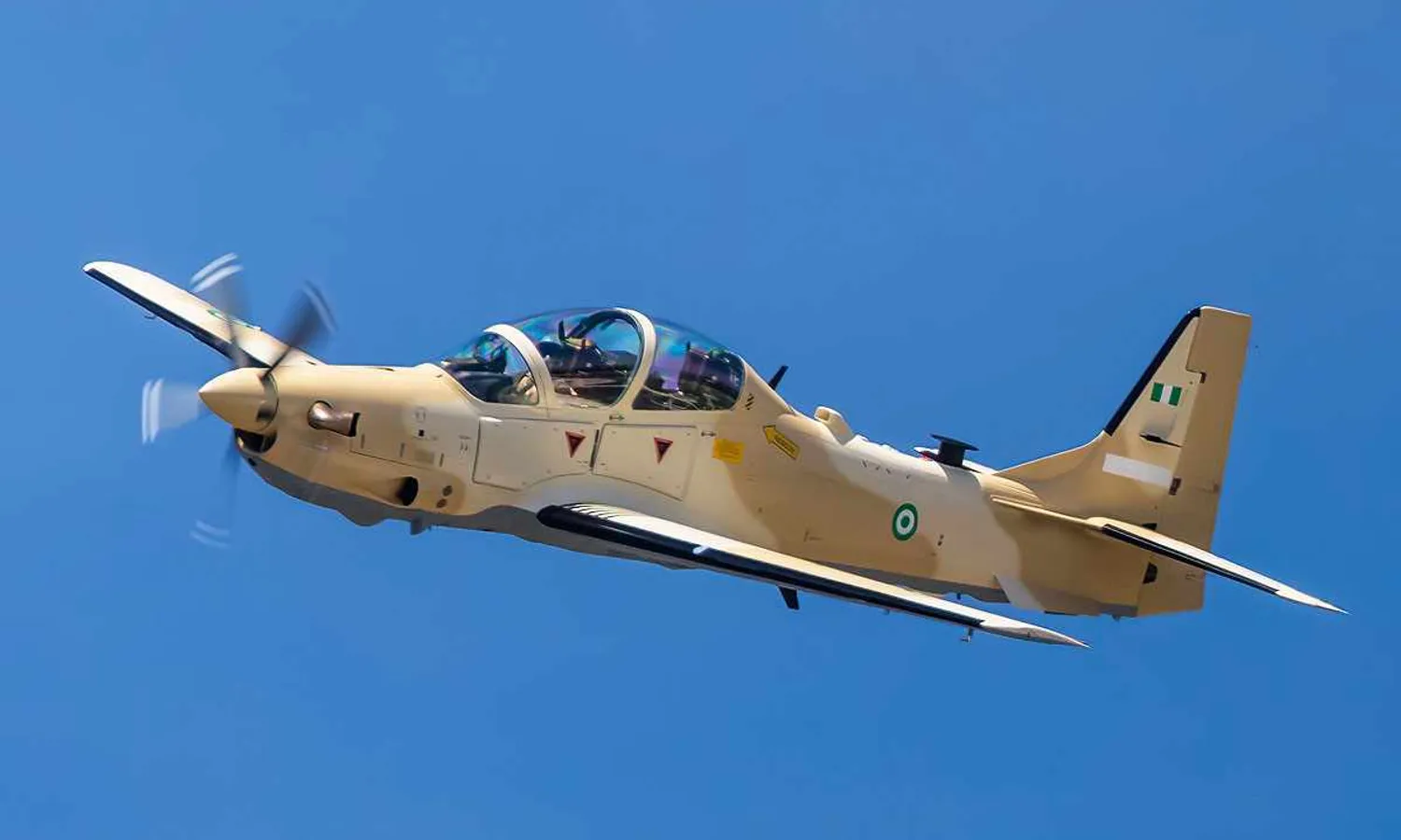 The first A-29 Super Tucano from Nigeria with its final painting (Embraer)