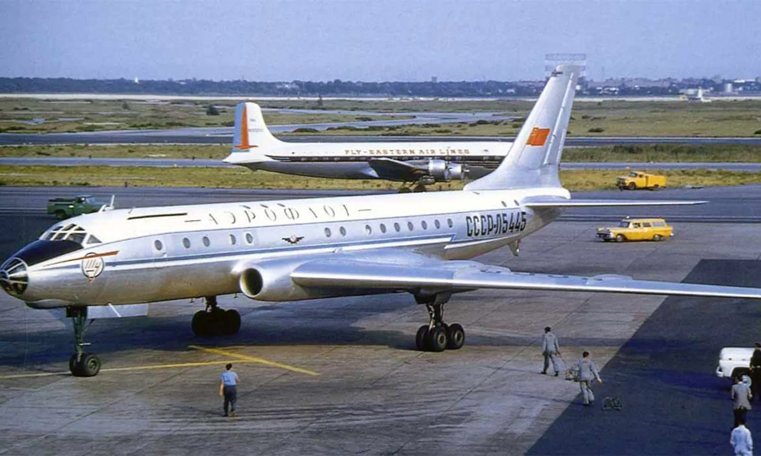 The Tu-104 being prepared for a flight: first Russian commercial jet and second in history (UAC)