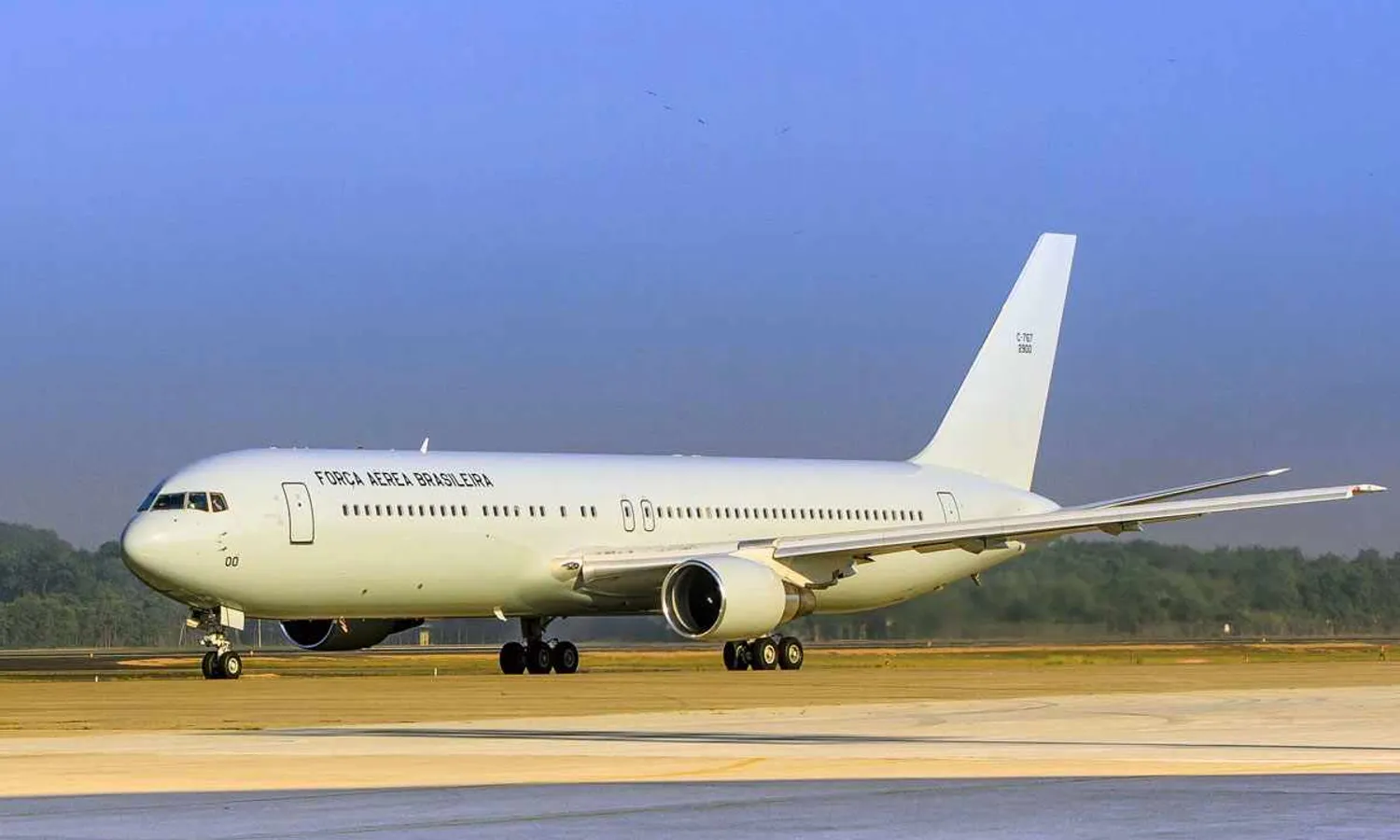 The first Boeing 767-300ER used by the Brazilian Air Force (FAB)
