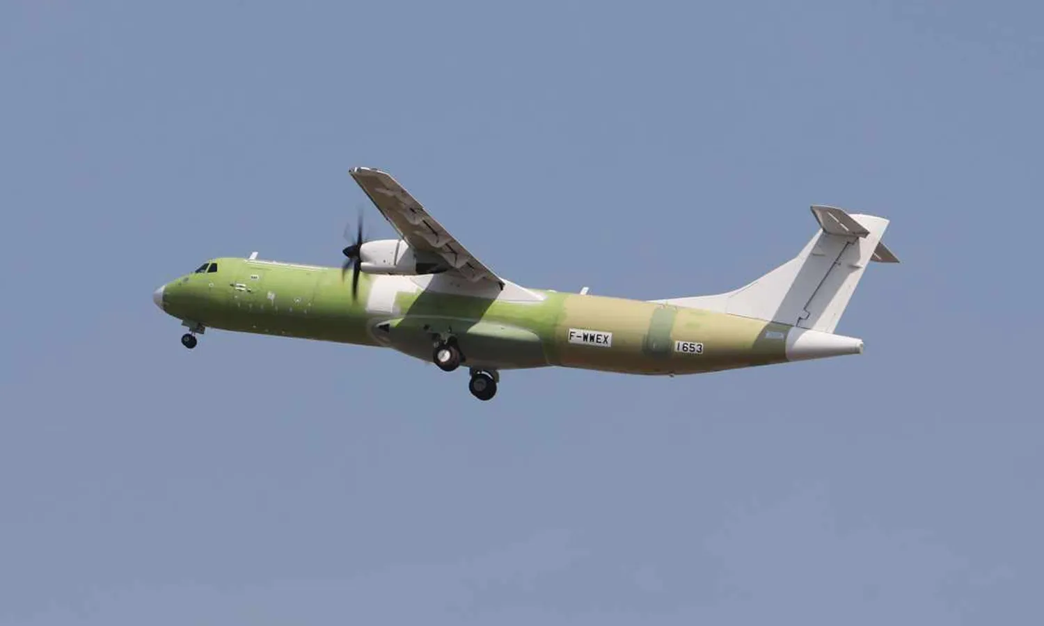 ATR 72-600F first flight