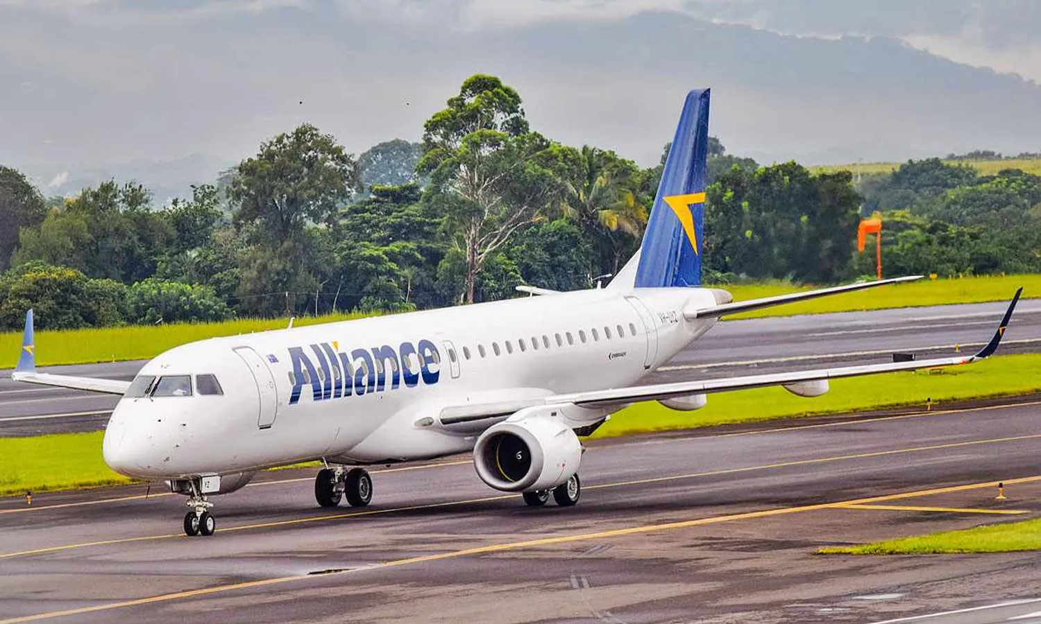 Alliance's Embraer E190