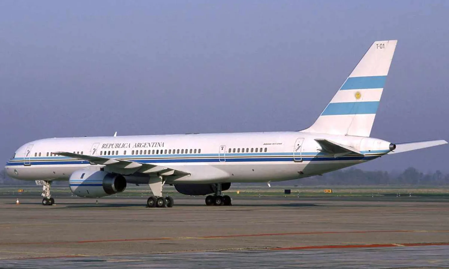 'Tango 01', Argentine presidential plane in 1993 (Rob Schleiffert)