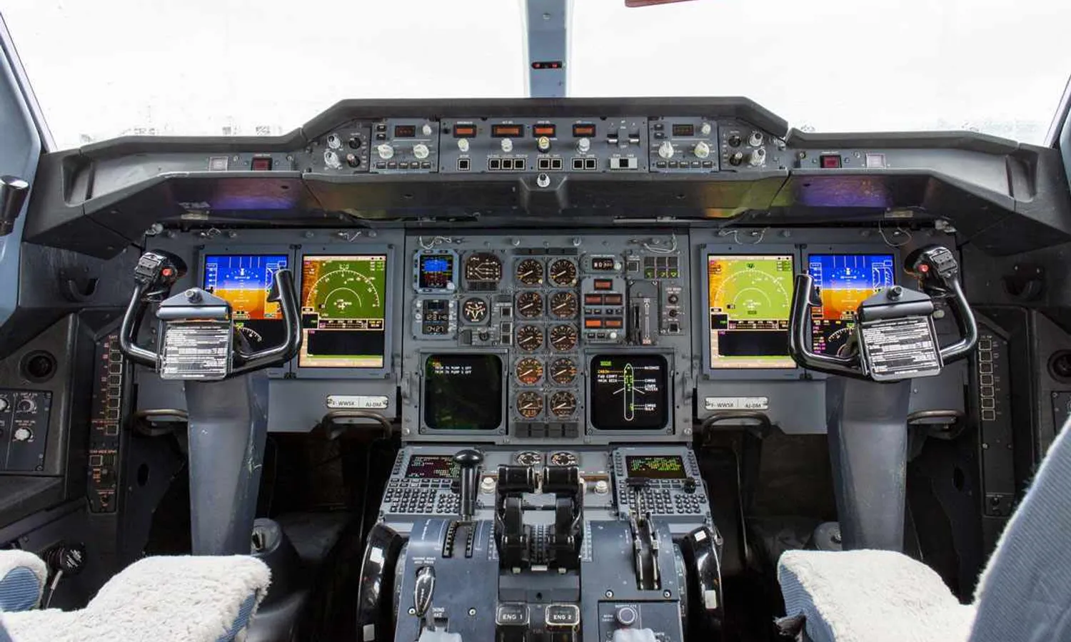 UPS A300-600F new cockpit (Airbus)