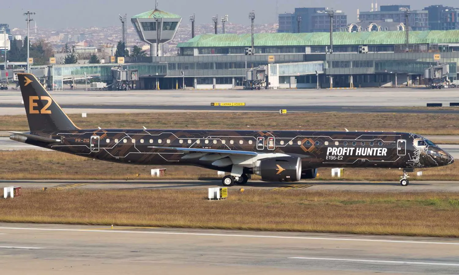 Embraer E195-E2 (3mirhan/CC)