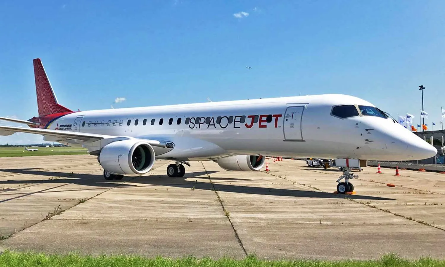 Mitsubishi SpaceJet M90 (MHI)