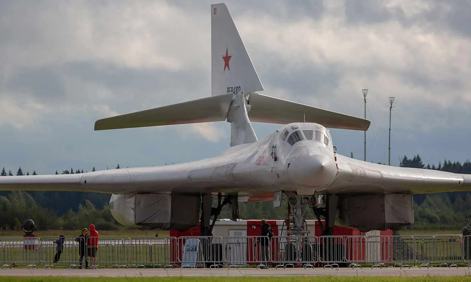 Tupolev Tu-160 (UAC)