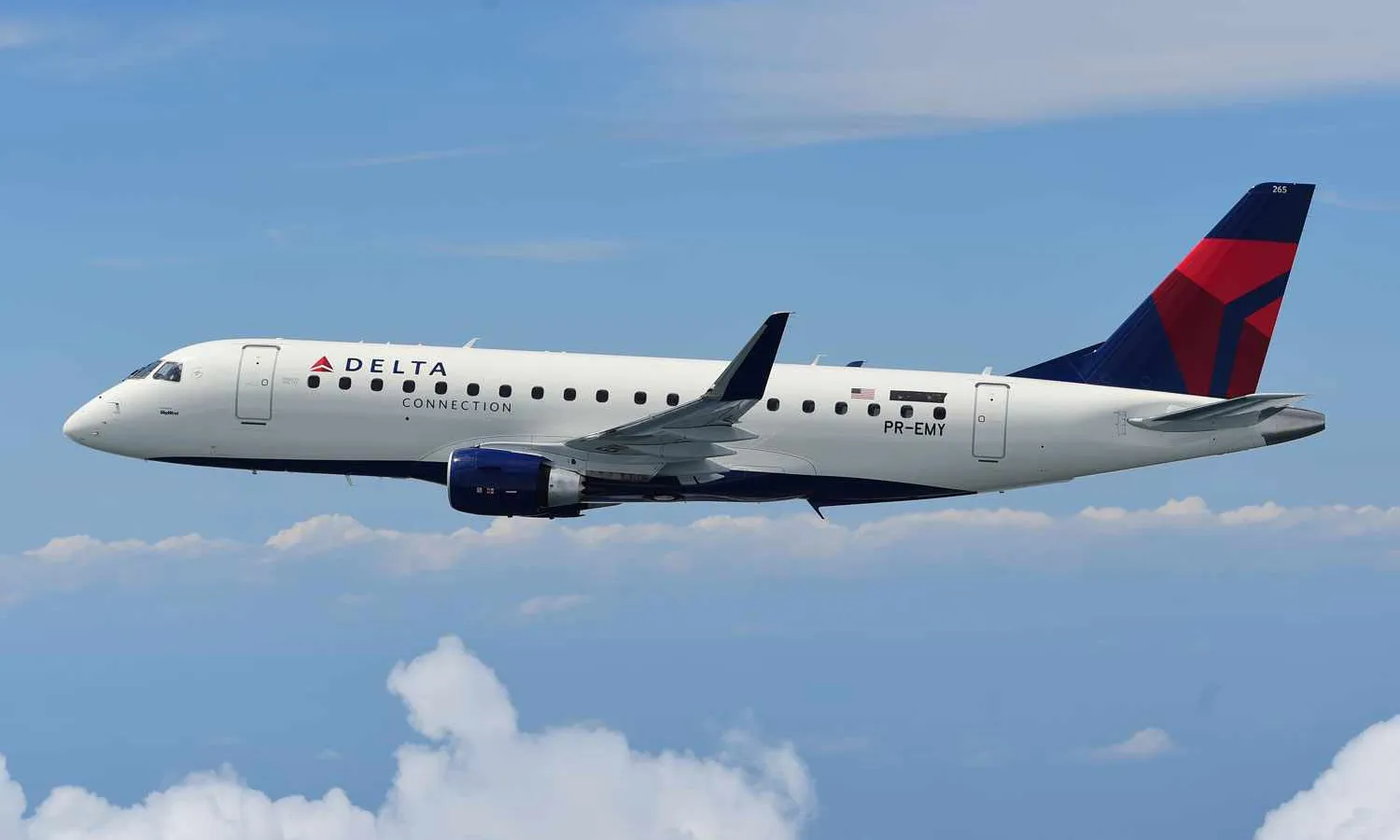 SkyWest E175 with Delta livery (Embraer)