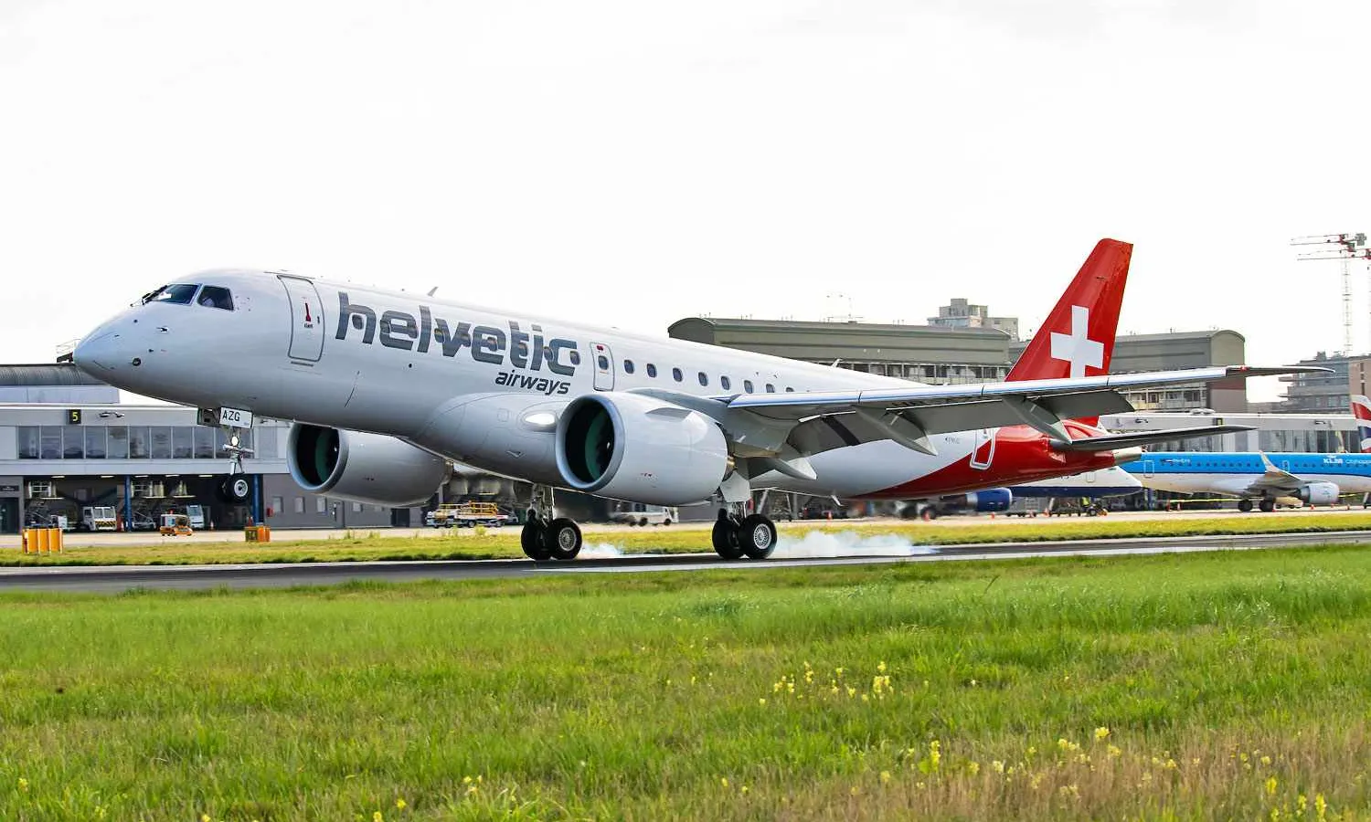 Helvetic E190-E2 at London City (Embraer)