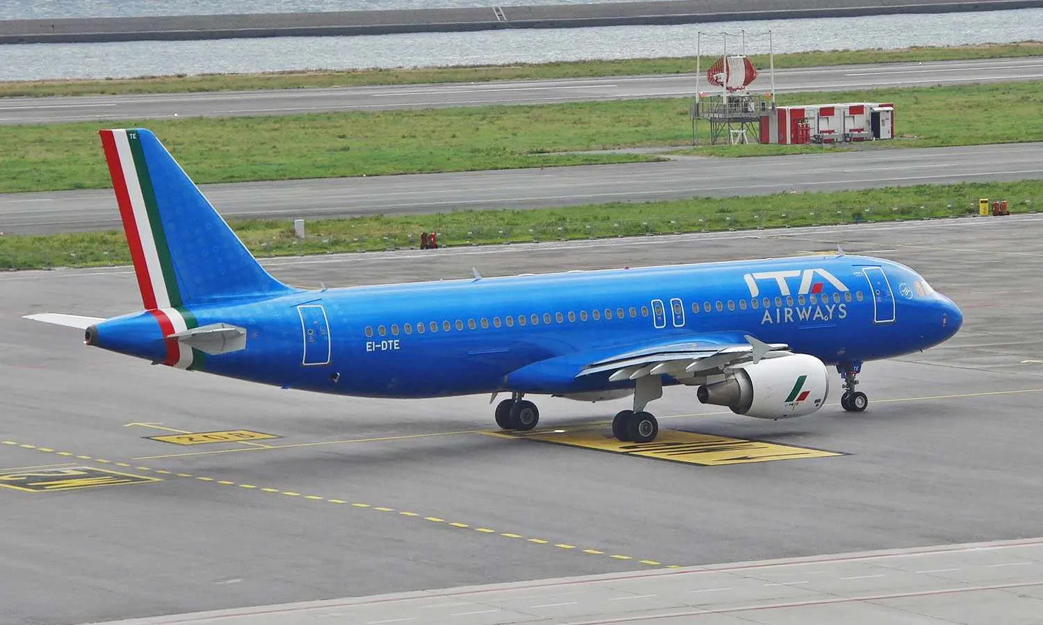 ITA Airways A320 (Genova Airport)
