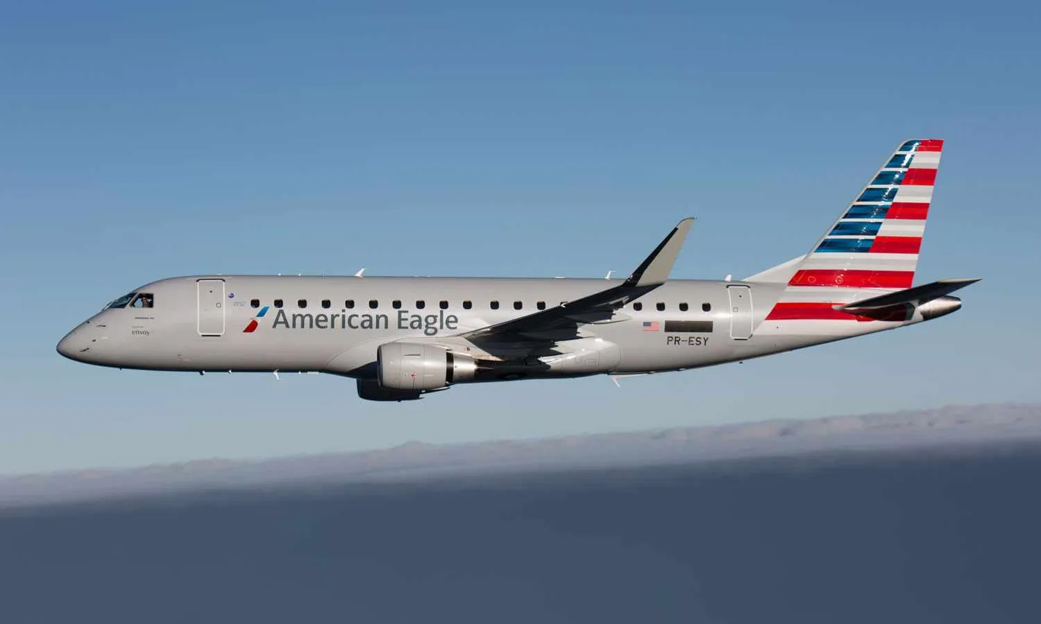 Envoy Air E175 (Embraer)