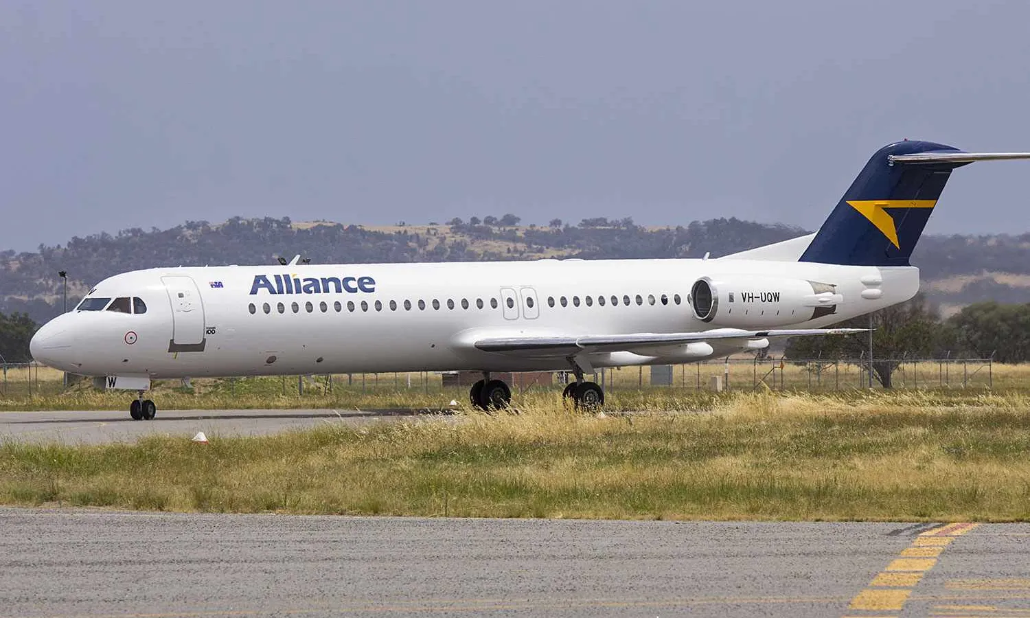 Alliance Fokker 100 (Bidgee/CC)