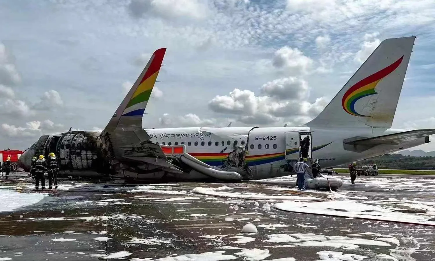 Tibet Airlines A319 caught fire