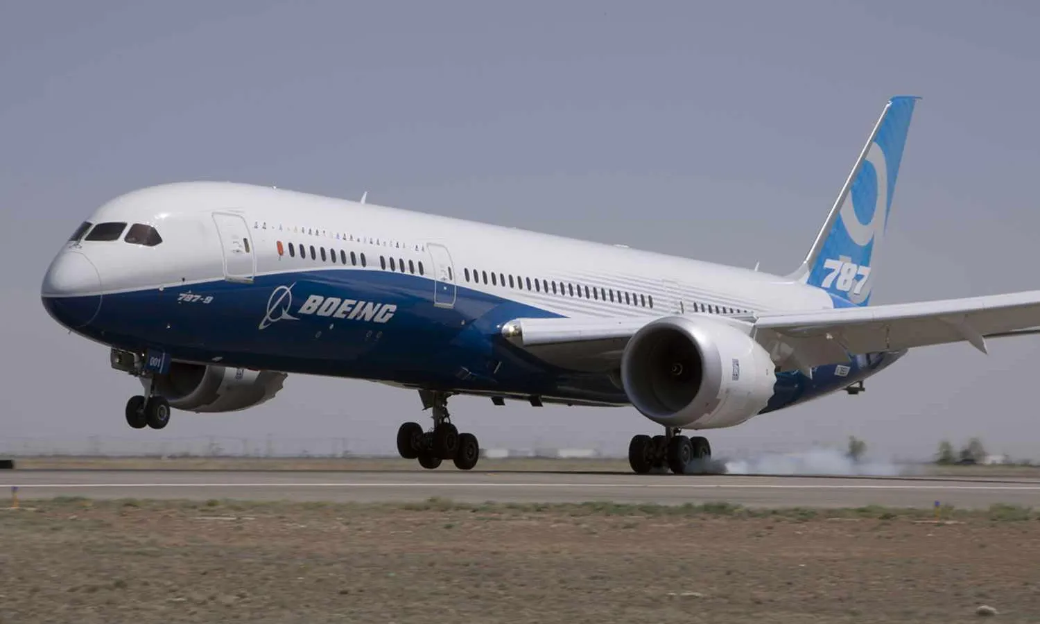 Boeing 787-9 (Midland Airport)