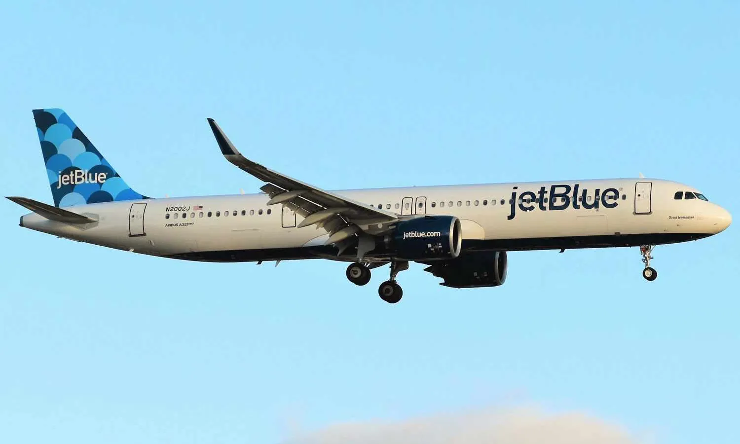 JetBlue A321LR (Adam Moreira)