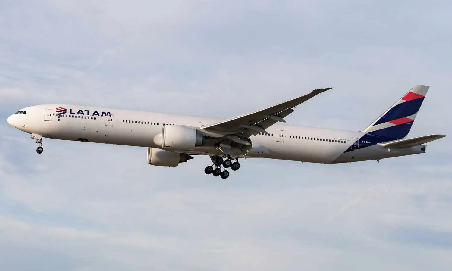 LATAM sees the Boeing 777X and the A350-1000 as natural replacements for its 777-300ER