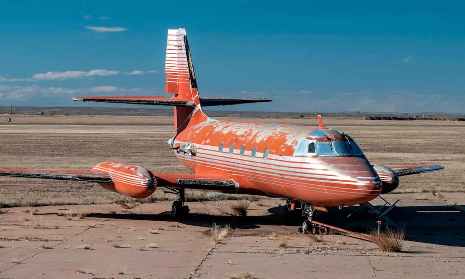 The Lockheed Jetstar "Hound Dog II" in Roswell Desert (Mecun Auctions)