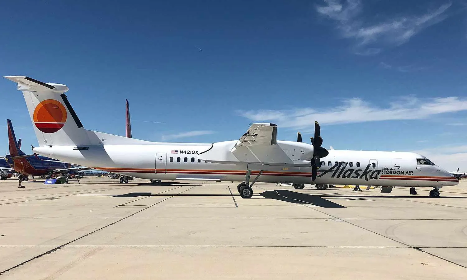 Horizon Air final Dash-8 (IAC)