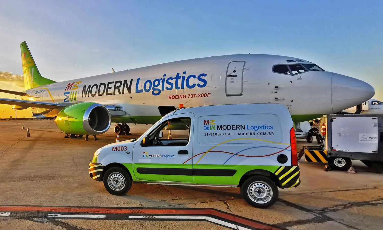 Modern Logistics Boeing 737-300F