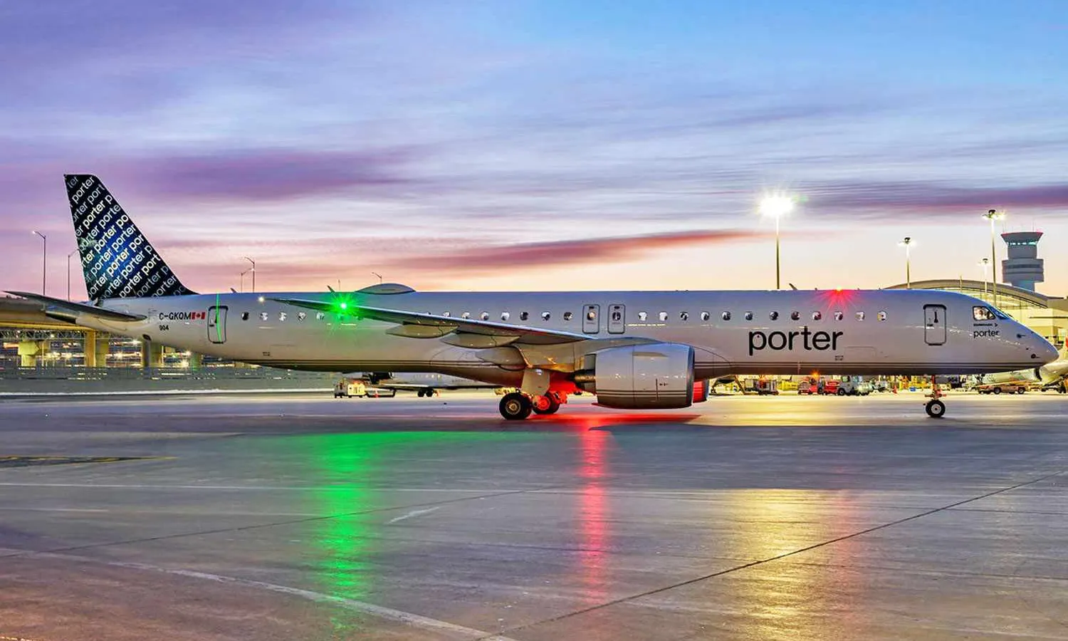 Porter E195-E2 registration C-GJQM (Pearson Airport)