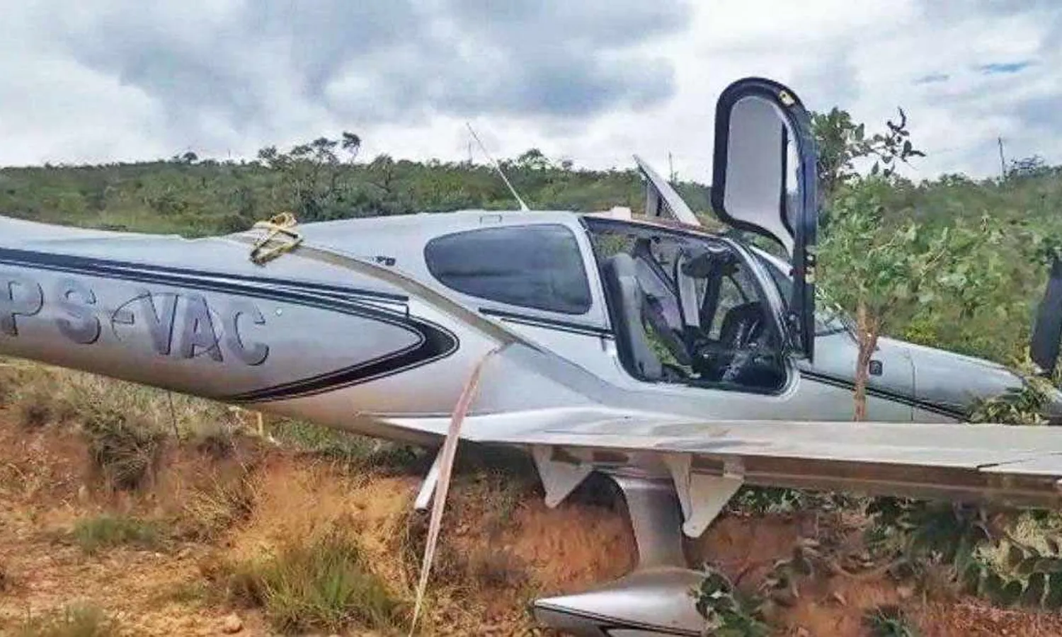 Cirrus SR-22 registration PS-VAC (CBMMG)