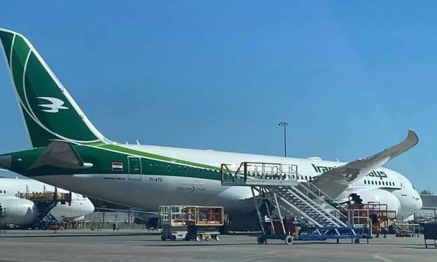 Iraqi first 787-8 (Boeing)