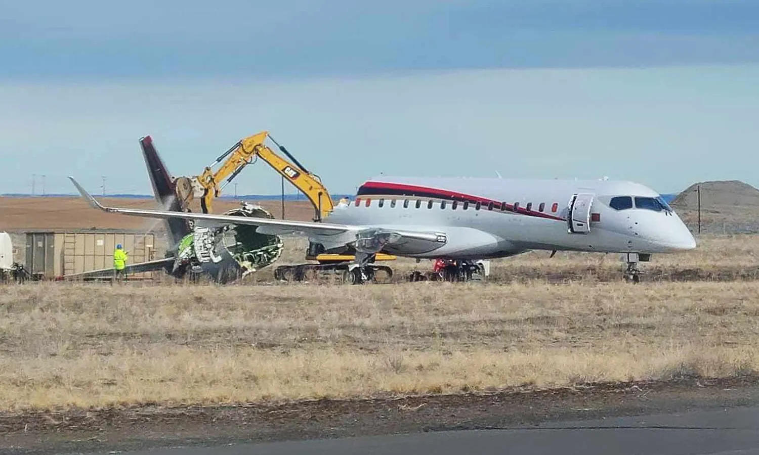 SpaceJet M90 aircraft being dismantled in the US (Wade Sackett)