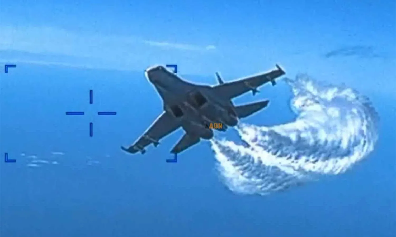 Su-27 approaches de MQ-9 drone (USAF)