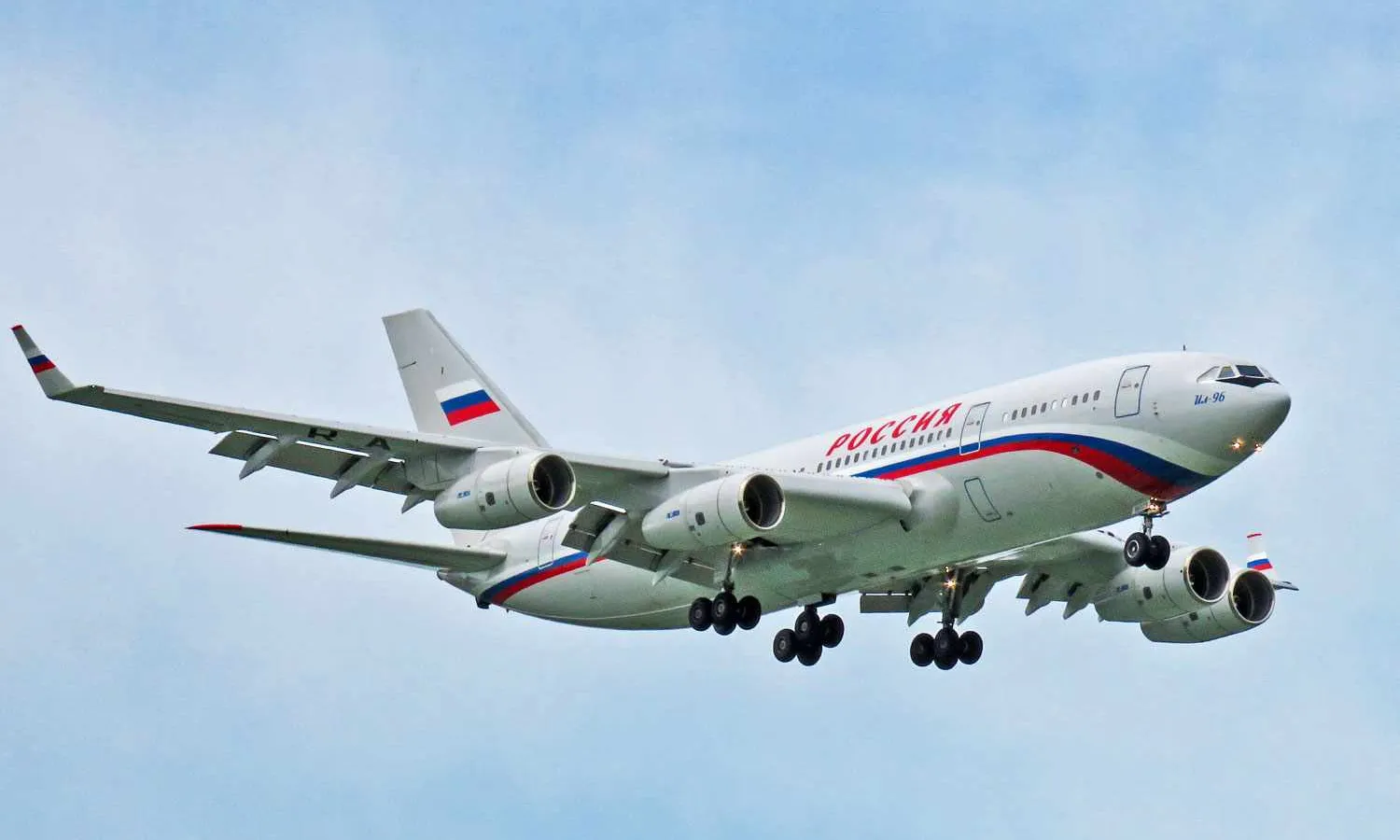 Il-96 widebody (N509FZ)