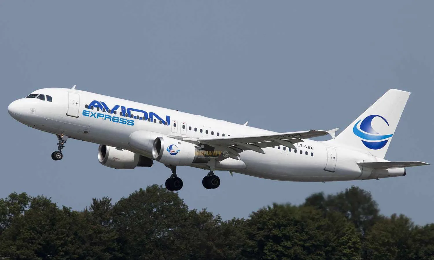 Avion Express A320 (AE)