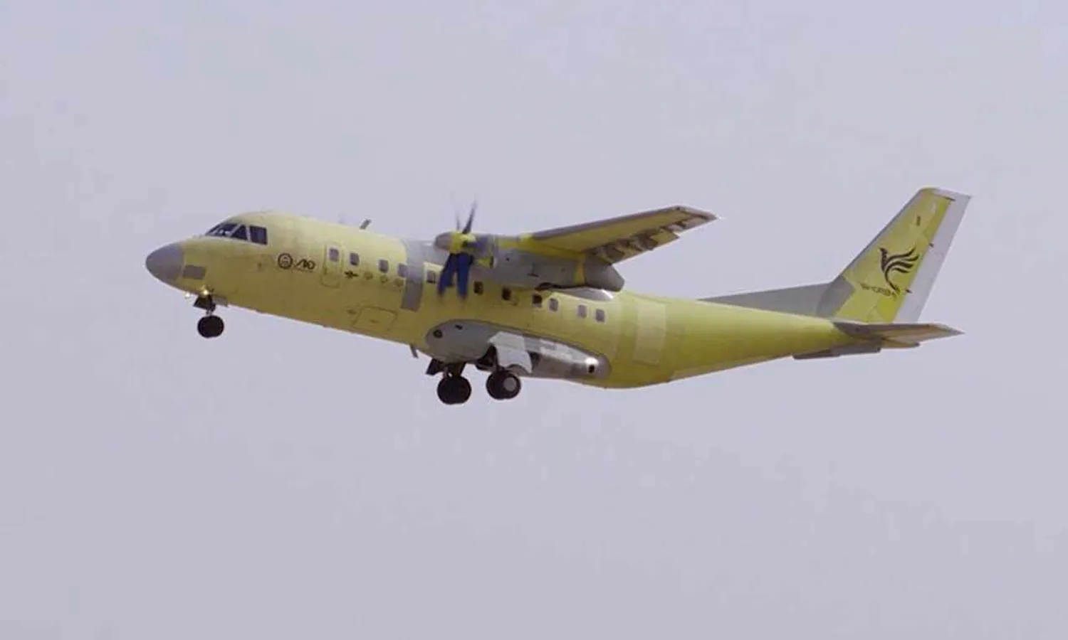 Simorgh turboprop aircraft maiden flight (IRNA)