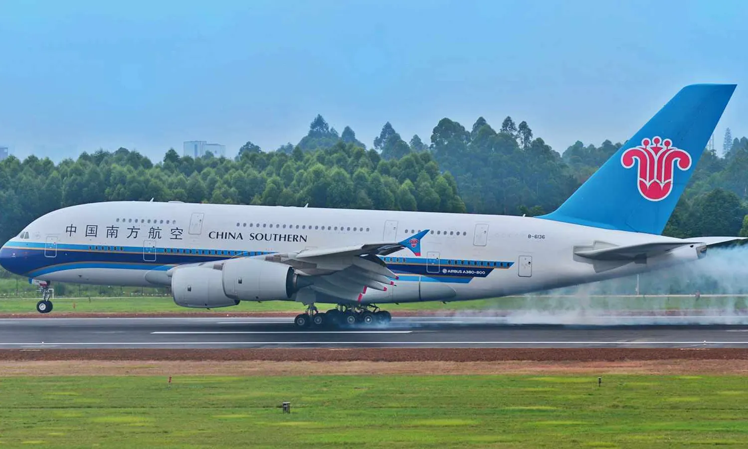 China Southern Airlines A380 (David Chao)