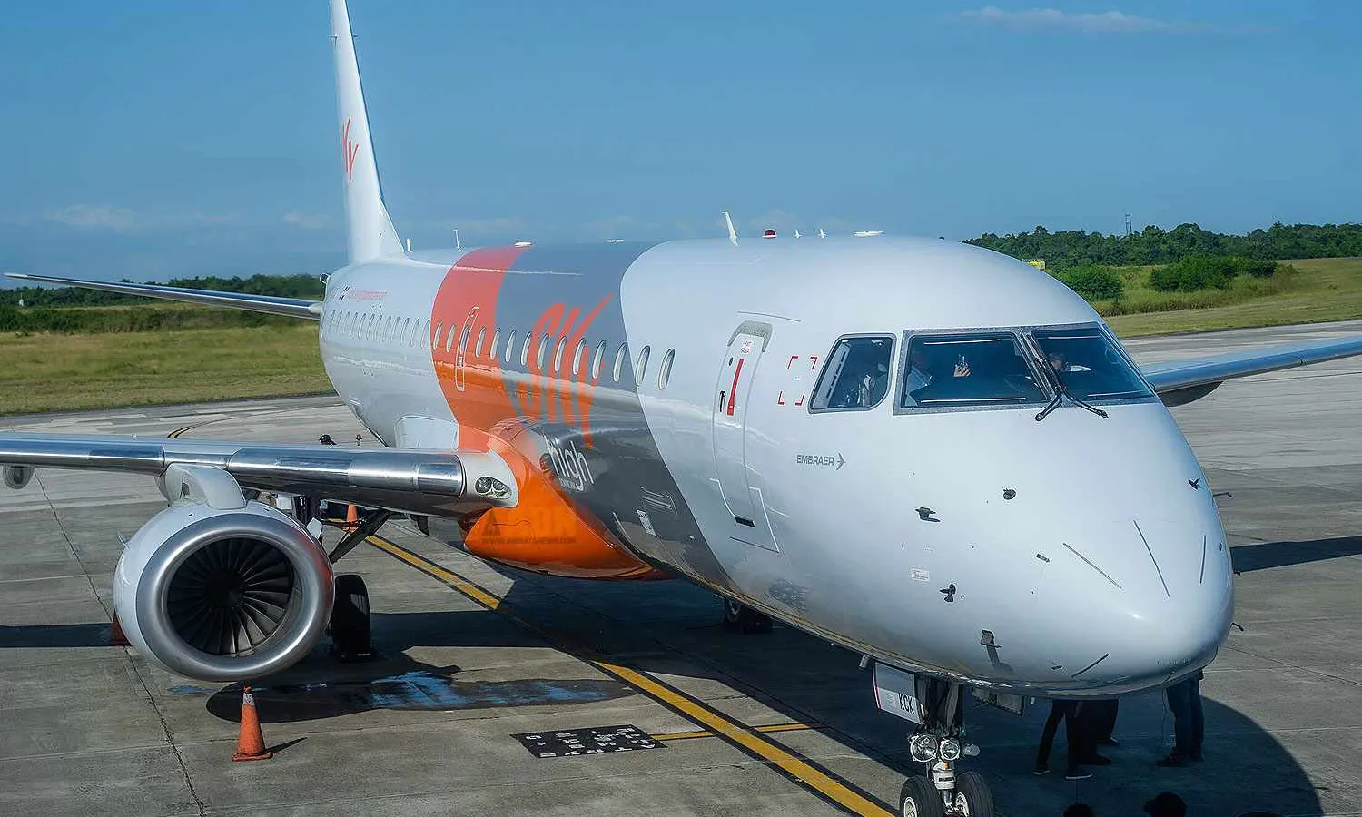 SKYhigh Embraer E190  (SHA)