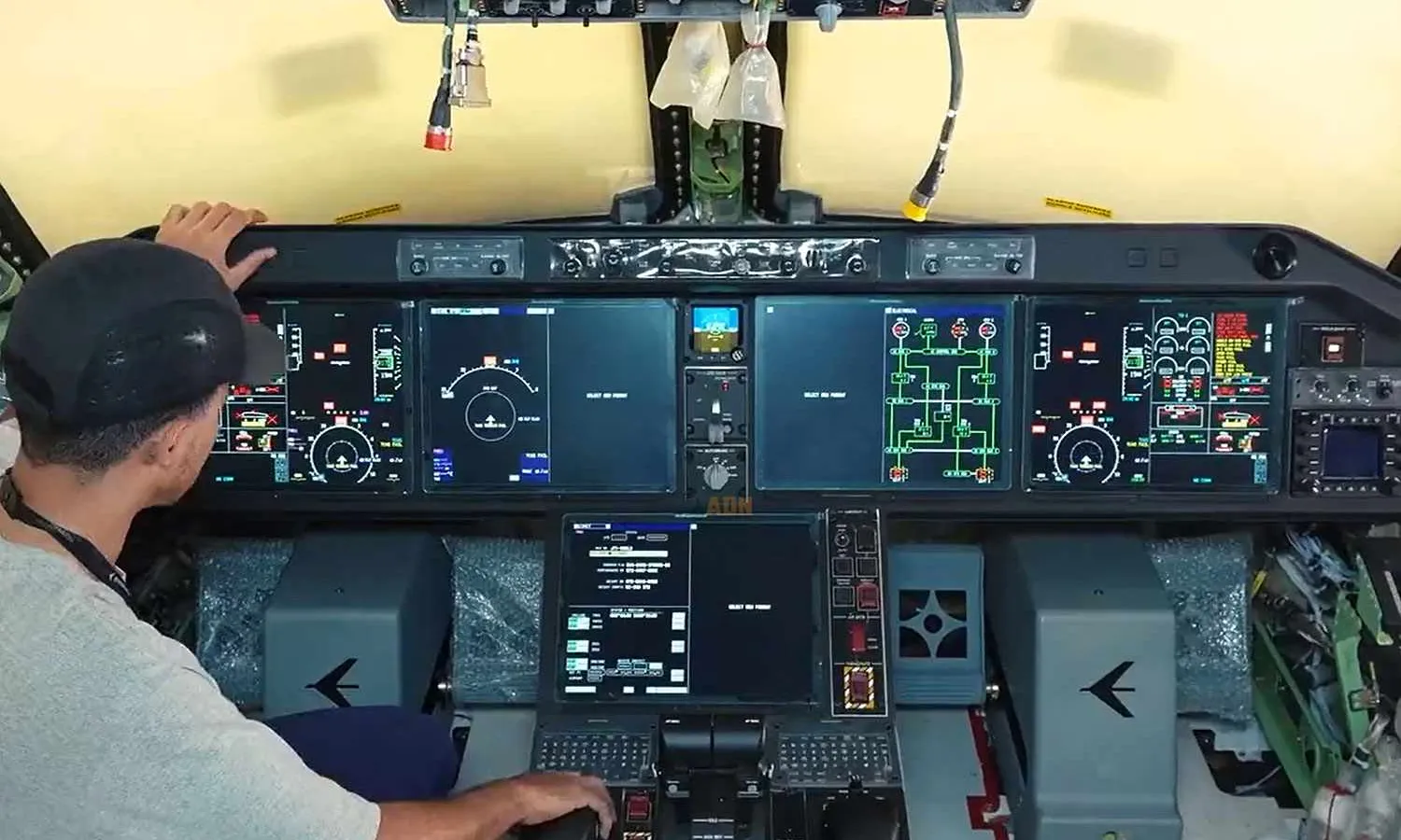 Hungarian KC-390 power on (Embraer)