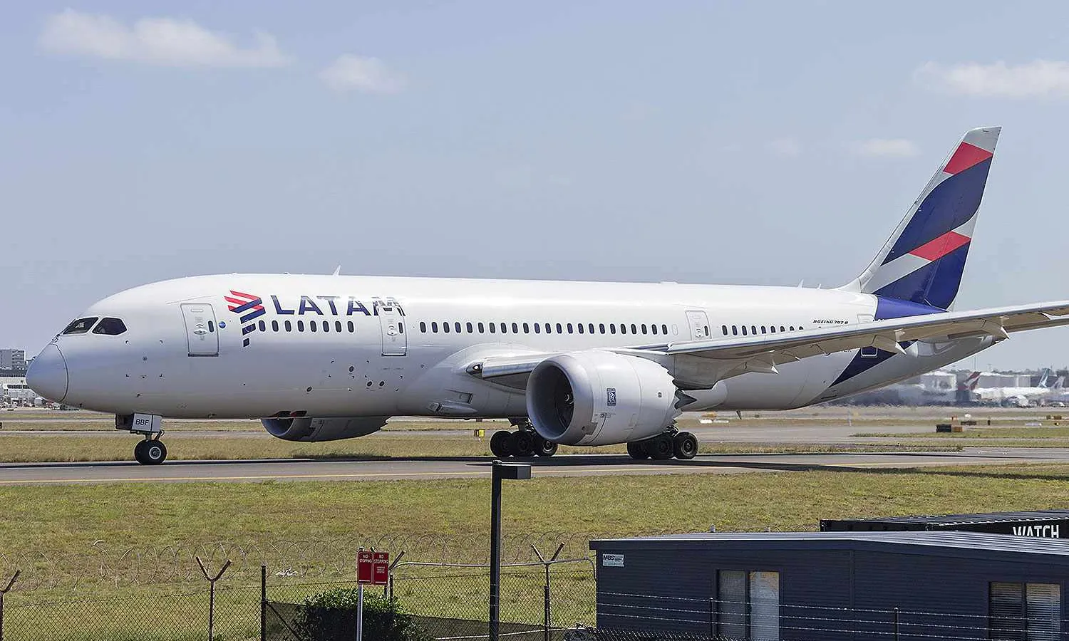 LATAM Chile Boeing 787-8 CC-BBF registration (Bidgee)
