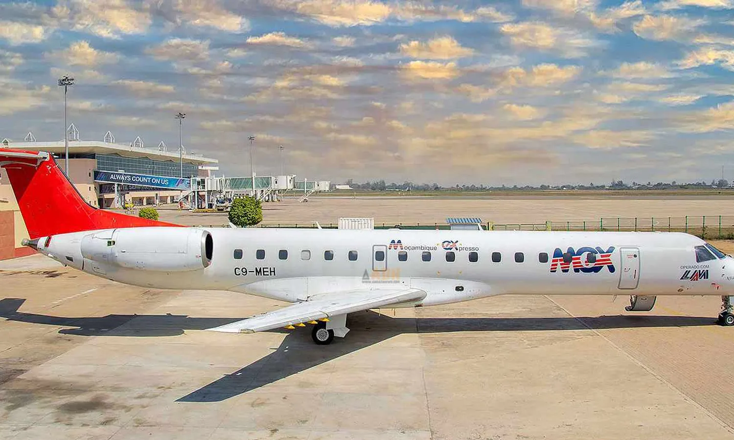 Moçambique Expresso ERJ 145 (MEX)