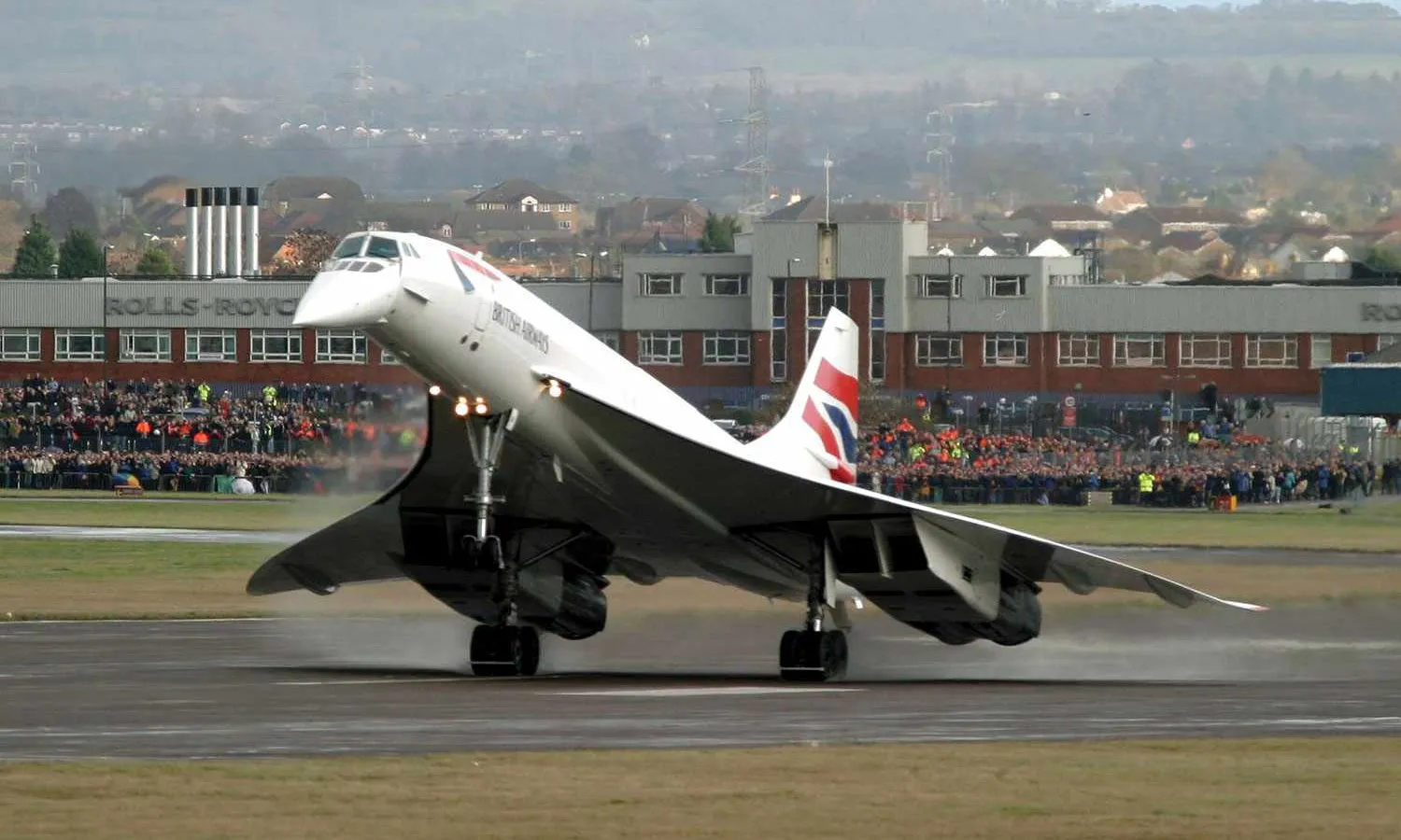 The Concorde lands at Bristol-Filton Airport after transferring from Heathrow, on the aircraft's last flight, on November 26, 2003 (Aerospace Bristol)