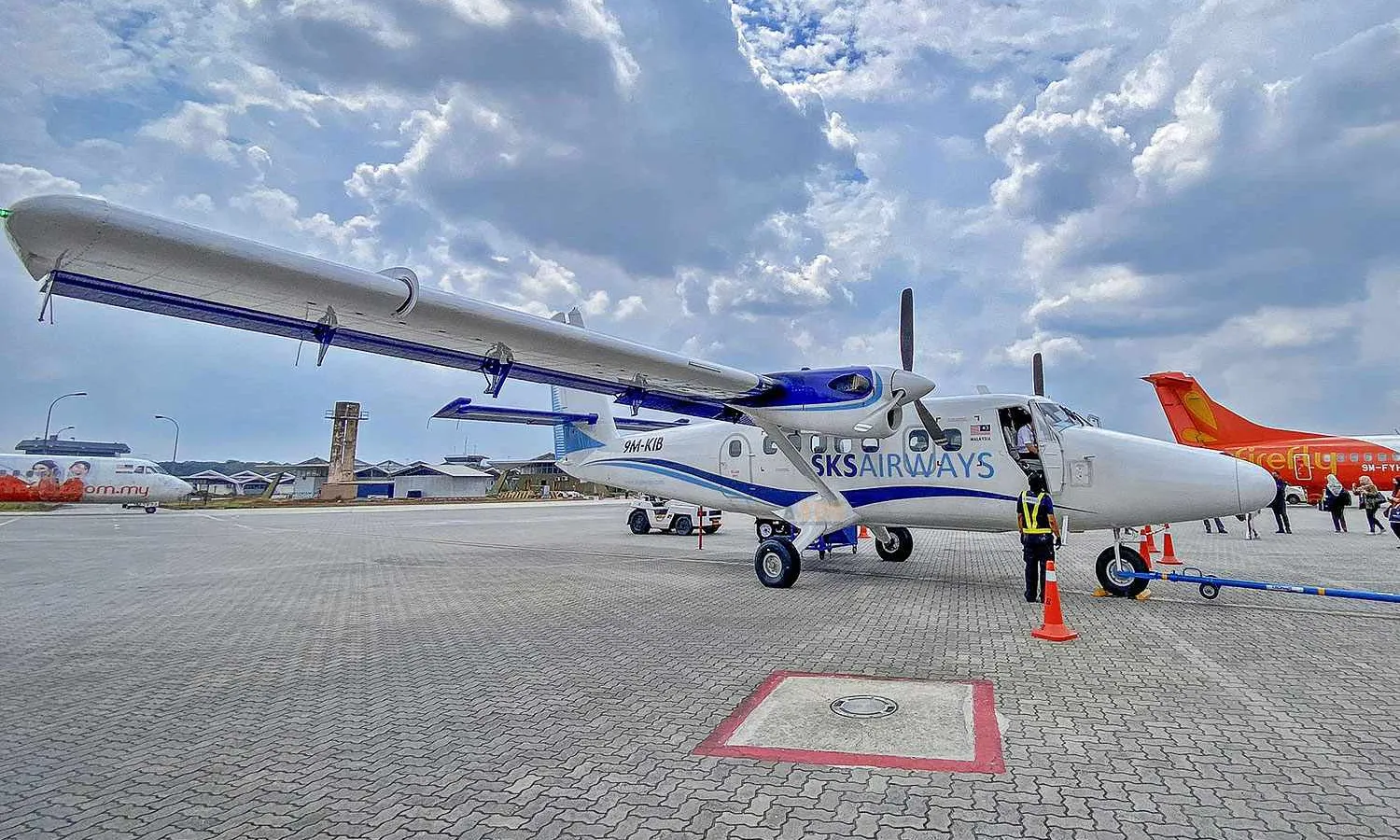 SKS Airways DHC-6 Twin Otter (Malaysia Airports)