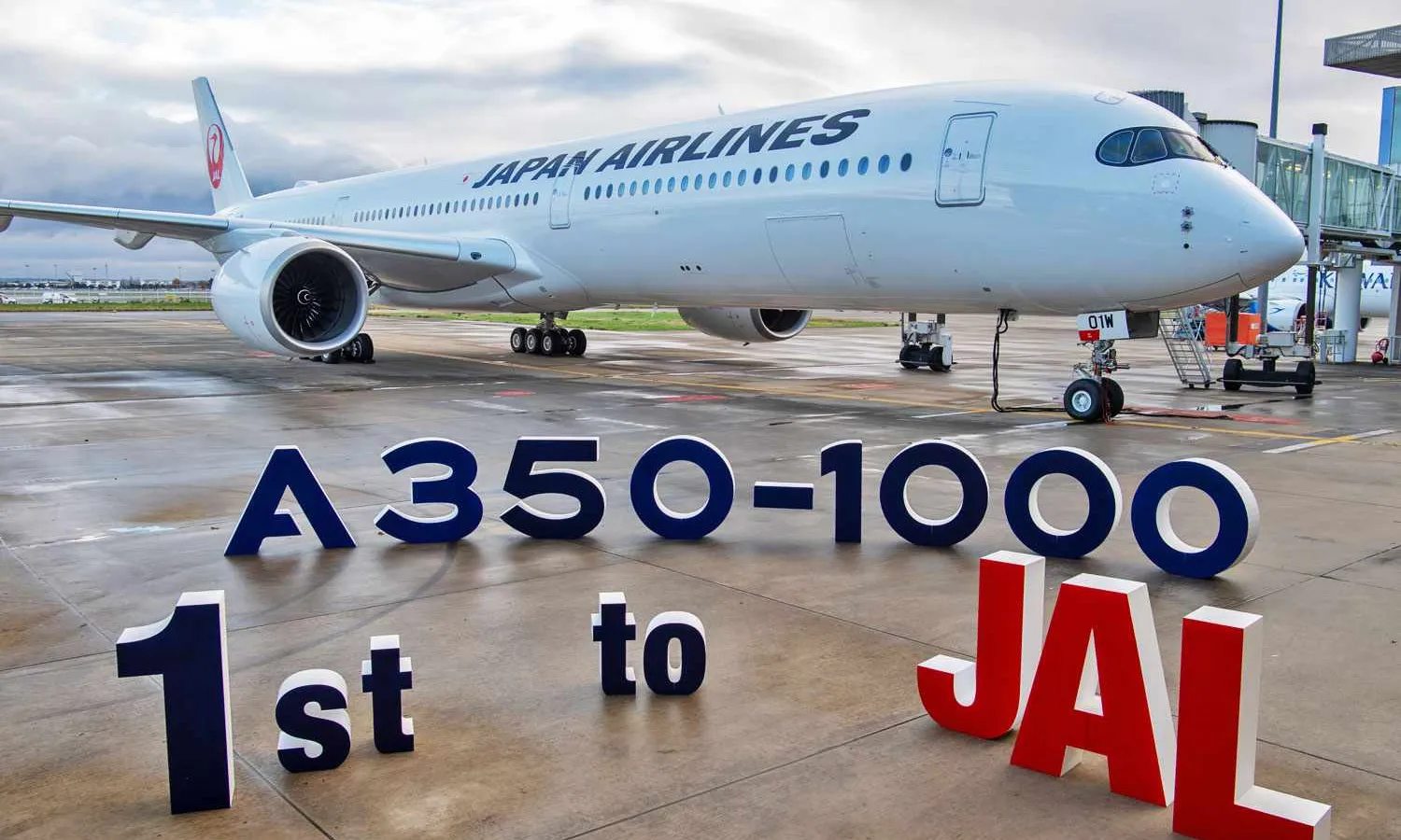 Japan Airlines takes delivery of its first A350-1000 (Airbus)